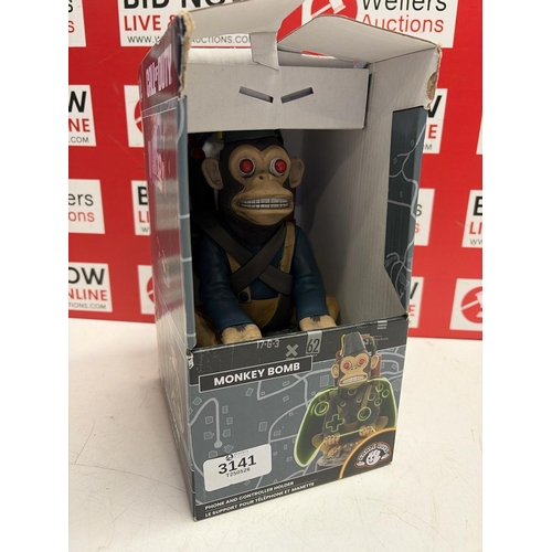 3141 - NEW CALL OF DUTY MONKEY BOMB PHONE AND CONTROLLER HOLDER