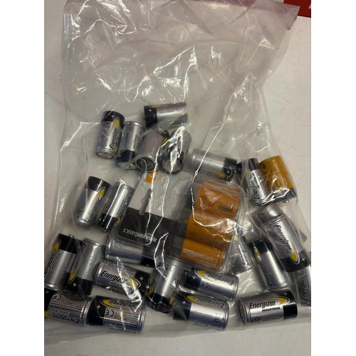 3151 - BAG OF ENERGIZER INDUSTRIAL C BATTERY AND AMAZON C BATTERIES