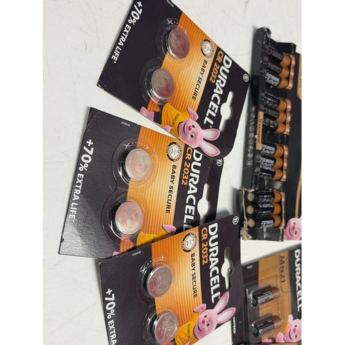 3154 - NEW SELECTION OF DURACELL BATTERIES AA, AAA'S, CR2032, MN21, LR21