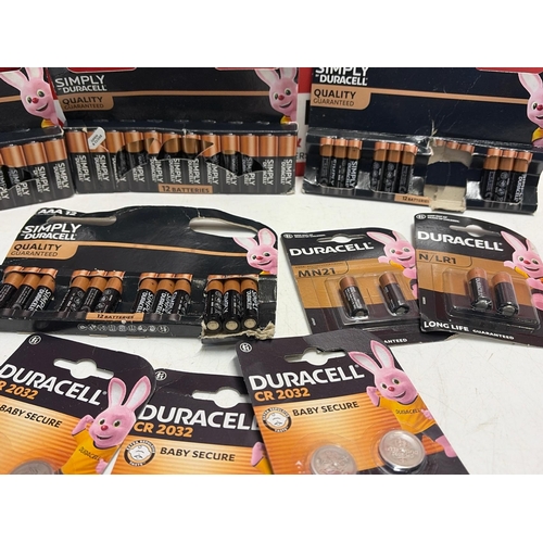 3154 - NEW SELECTION OF DURACELL BATTERIES AA, AAA'S, CR2032, MN21, LR21