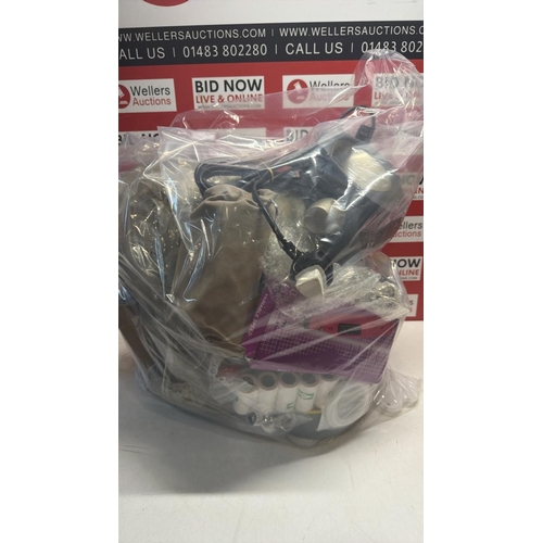 3157 - LARGE BAG OF ASSORTED HOUSEHOLD ITEMS INC BELDRAY STEAMER