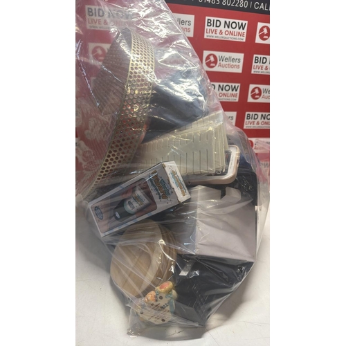 3160 - LARGE BAG OF ASSORTED HOUSEHOLD ITEMS INC HOT WATER BOTTLES, TRAY, MOULD WIZARD, CURTAINS, WATER BOT... 