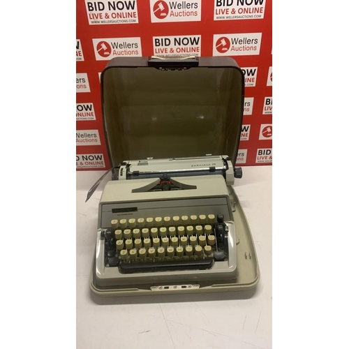 3176 - VINTAGE GABRIELE 25 TYPEWRITER