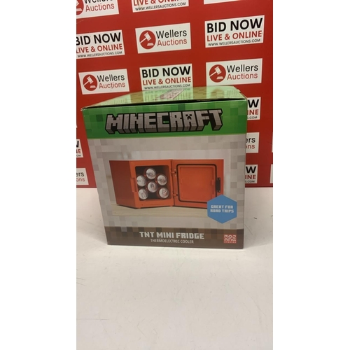 3326 - NEW MINECRAFT MINI FRIDGE