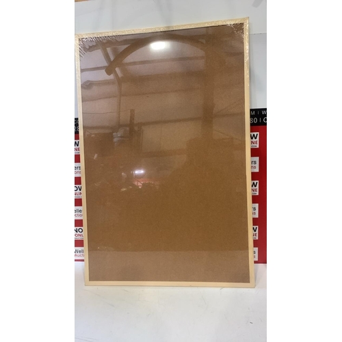 3327 - LARGE PIN BOARD