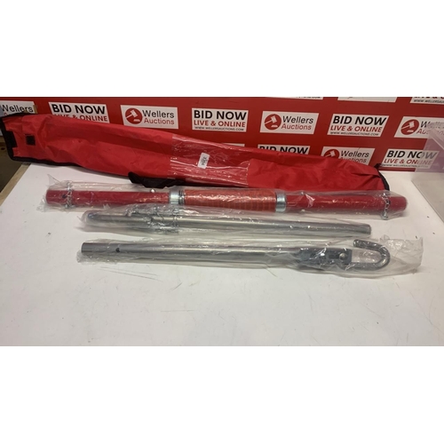 3356 - NEW HEAVY DUTY STEEL CAR TOWING BAR