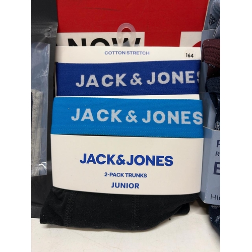 3367 - 3 PACKS OF UNDERPANTS INCLUDING jACK & JONES