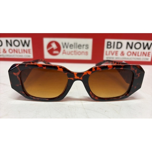 Lot 3395      