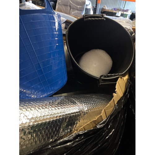20 - PALLET OF MIXED ITEMS