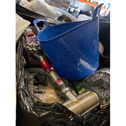 20 - PALLET OF MIXED ITEMS