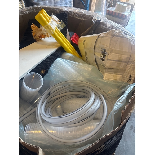 30 - PALLET OF MIXED ITEMS