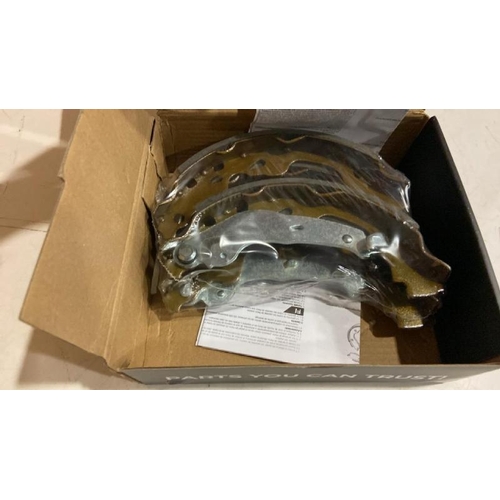 32 - RIDEX BRAKE SHOE SET 70B0009