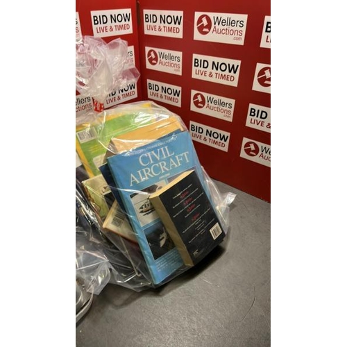 50 - BAG OF BOOKS INC AIRCRAFT / HORSE