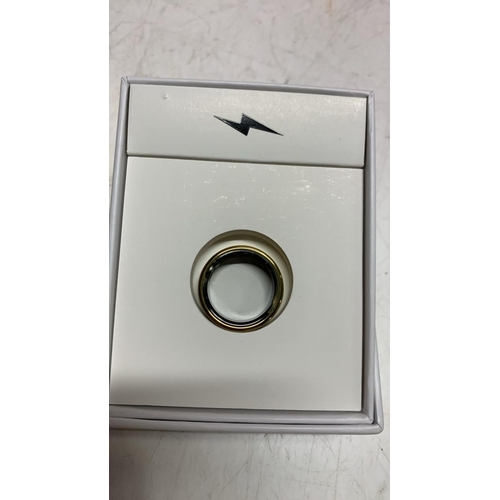 8037 - NEW SMART RING IN GOLD