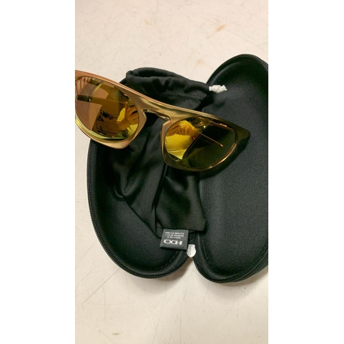 8040 - GENTS NEW OAKLEY NEO JACKET SUNGLASSES