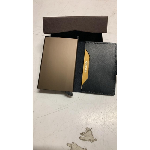 Lot 8043      