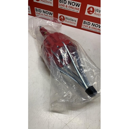 Lot 8048      