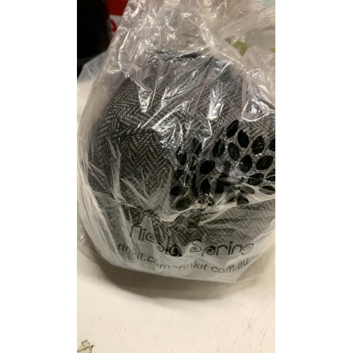8052 - X3 ASSORTED DOORSTOPS WITH DIFFERENT DESIGNS