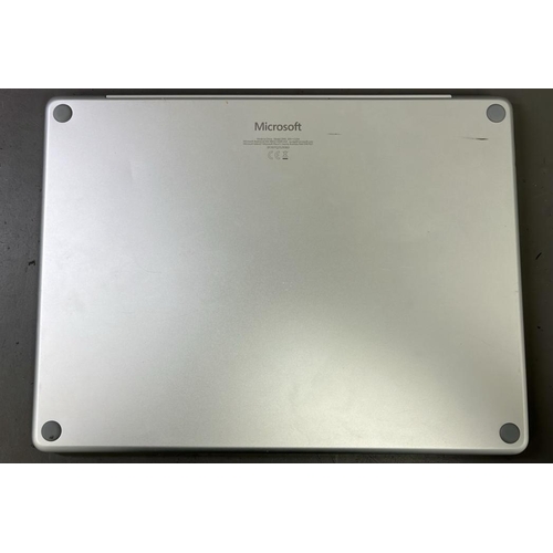 9516 - MICROSOFT LAPTOP / SNAPDRAGON X PLUS@3.3GHZ / 16GB RAM / 250GB HD / WINDOWS 11 TOUCH DISPLAY