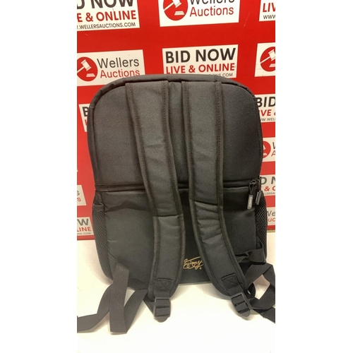 5008 - NEW ALOGFIRE A WARM LEGEND CARRY BAG AND NEW GUINNESS 24L COOLER BACKPACK