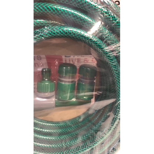 5051 - NEW 3-LAYER REINFORCED PVC GARDEN HOSE AND SPRAY ATTACHMENT SET