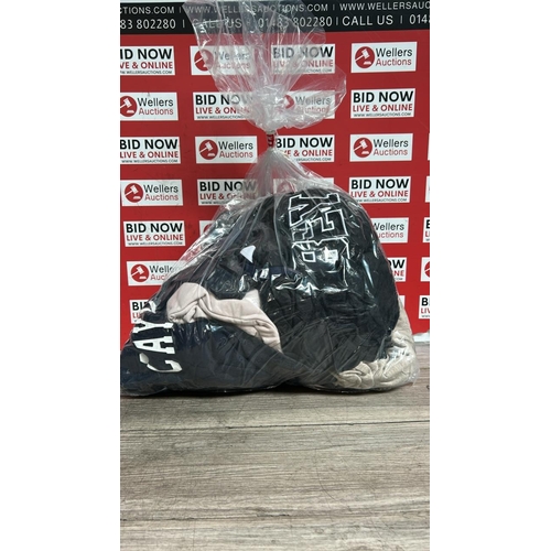 Lot 9015      