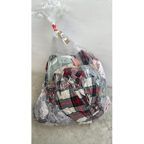 Lot 9056      