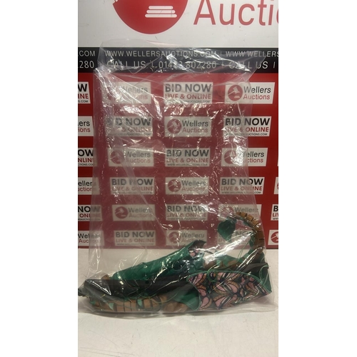 Lot 8049      