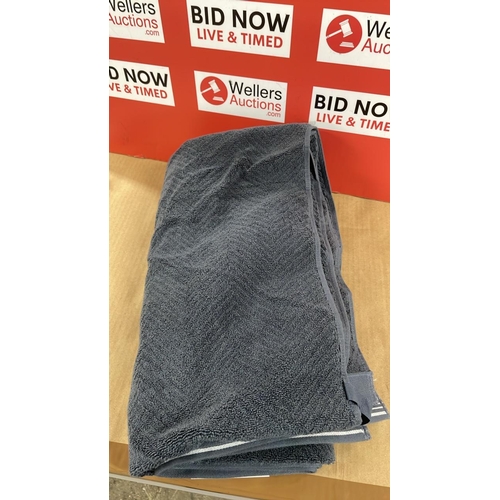 Lot 2025      