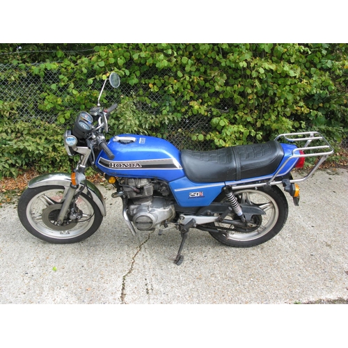 194 - 1980 Honda 250N Super Dream.  Registration Number: JDL 357W.  Chassis Number: JHMCB250N2118711.  Eng... 