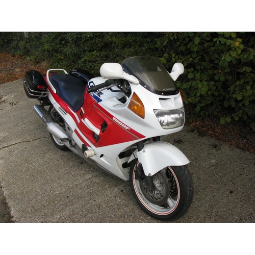 196 - 1990 Honda CBR1000F.  Registration Number: G870 BDG.  Chassis Number: SC242100938.  Engine Number: S... 