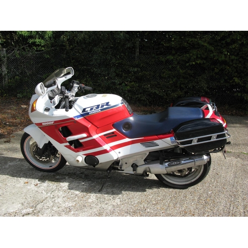 196 - 1990 Honda CBR1000F.  Registration Number: G870 BDG.  Chassis Number: SC242100938.  Engine Number: S... 