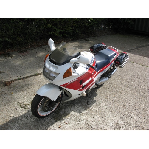 196 - 1990 Honda CBR1000F.  Registration Number: G870 BDG.  Chassis Number: SC242100938.  Engine Number: S... 