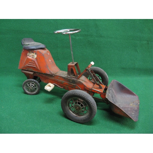 206 - 1950's Triang steel pedal loading shovel with rear wheel steering and lifting/tipping bucket in red ... 