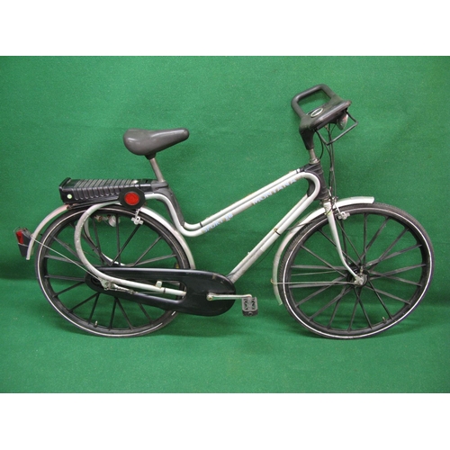 175 - This Montana Sport 18 bicycle has many novel features including the frame design, plastic spoked whe... 