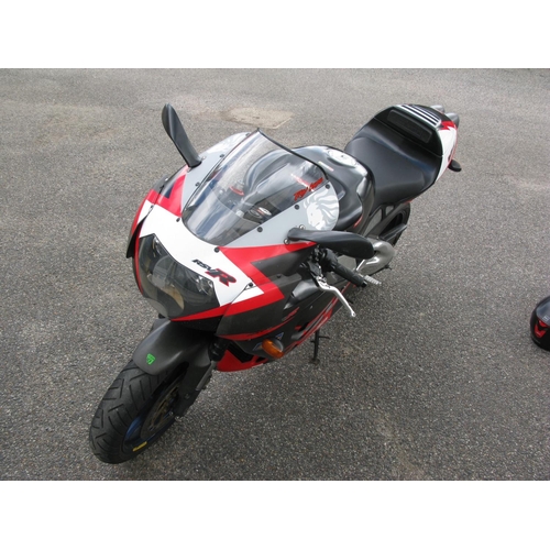 183 - 2001 Aprillia RSV Mille Type R V60 motorcycle.  Registration Number: Y386 OPV.  Chassis/Frame Number... 