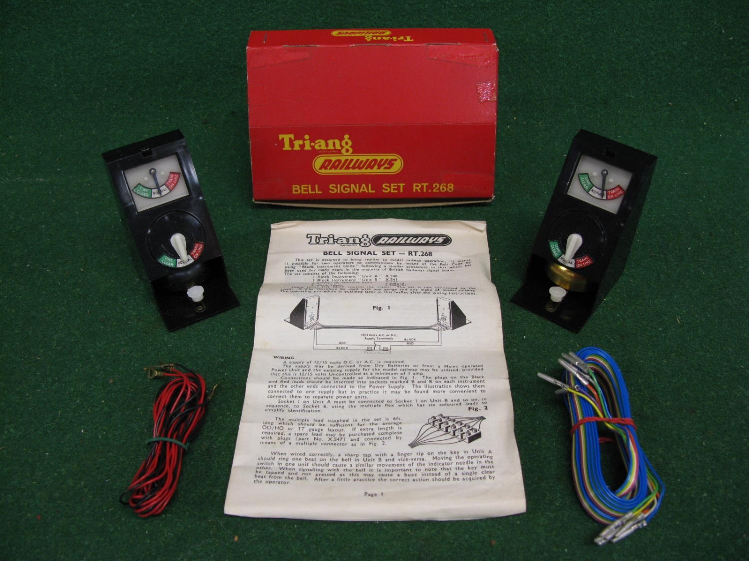 Triang boxed RT 268 Bell Signal set complete with two block instruments ...