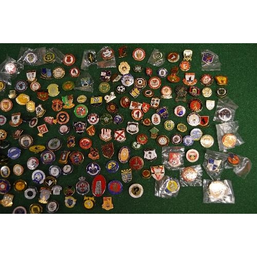 306 - Approx 170 predominantly football pin badges relating to Southern league, Eastern Counties, Wessex, ... 