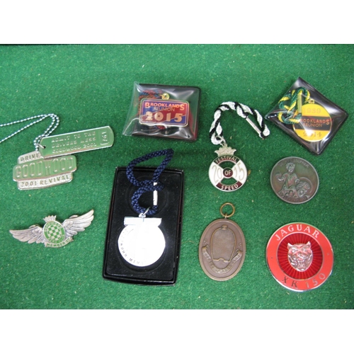 127 - Badges and brooches for Goodwood and Booklands historic meets including Goodwood Aero Club Member 07... 