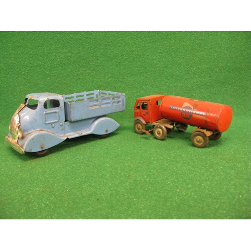 416 - Loft find Mettoy Made In Great Britain clockwork tinplate articulated oil tanker, six wheeled Intern... 