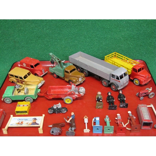 453 - Tray of loose Meccano/Dinky vehicles, fuel pumps, telephone boxes, figures etc to include: Foden eig... 