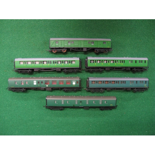 475 - Six loose Hornby OO scale Maunsell, BR and SR carriages and parcels vans in various shades of green