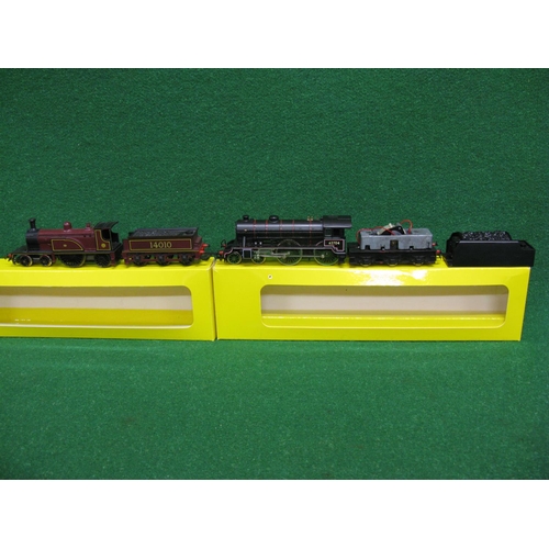 489 - Three OO scale steam locomotives to comprise: Boxed 2002 Dean Goods No. 2322 in early BR black, a D4... 