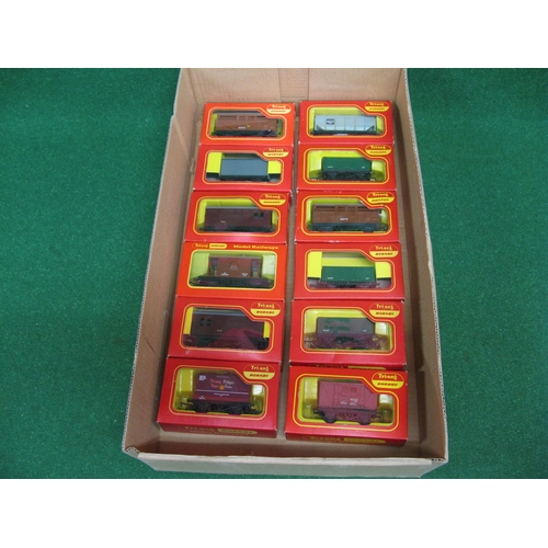 495 - Twelve 1960's boxed Triang/Hornby OO scale four wheel wagons in window boxes to include: R561 flat w... 