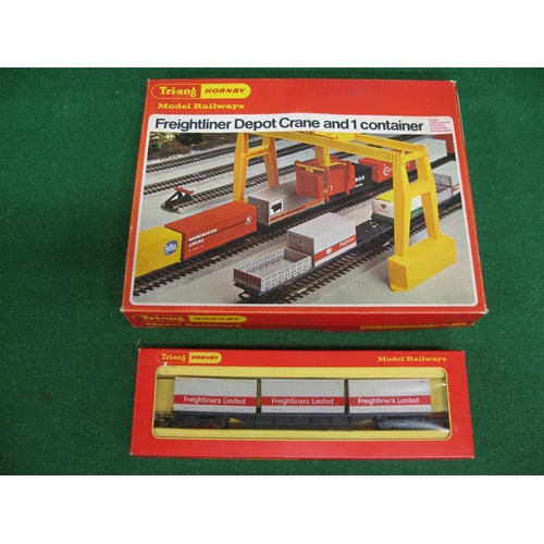 516 - Triang/Hornby boxed OO scale R675 Freightliner Depot Crane & One Container set together with a separ... 