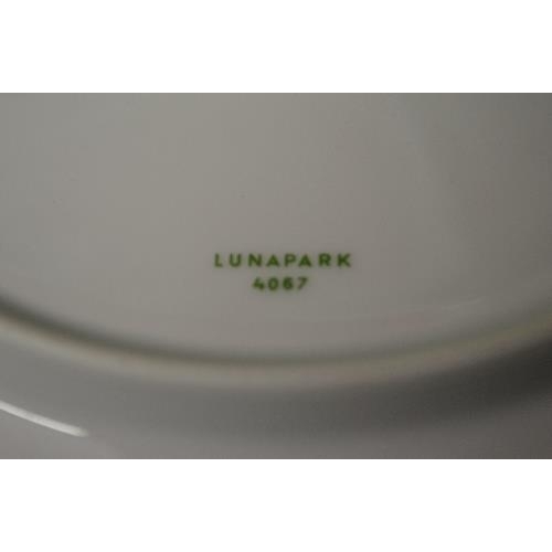 277 - Rosenthal Lunapark No. 4067 tea and dinner service to comprise: two circular lidded tureens, six din... 