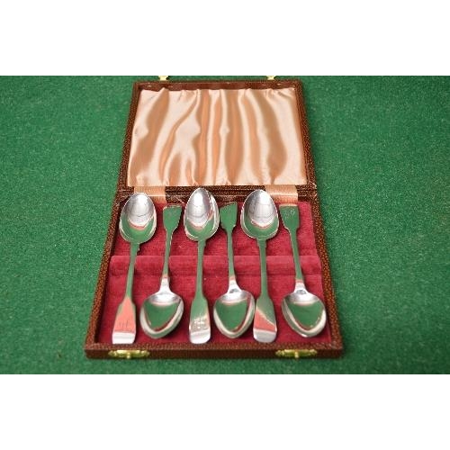 493 - Set of six silver Victorian teaspoons contained in fitted case, marked for London