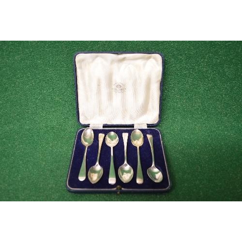 498 - Set of six cased silver teaspoons, marked for Sheffield