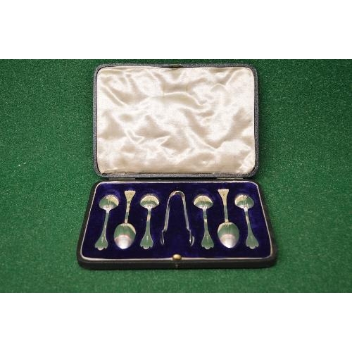 499 - Cased set of six teaspoons with matching sugar tongs, marked for Sheffield