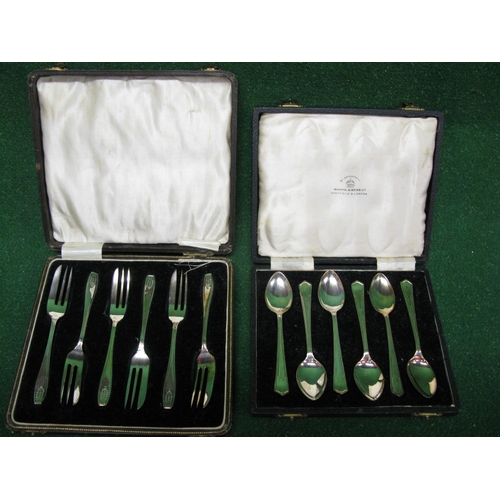 484 - Set of six silver teaspoons, marked for Sheffield and bearing the Mappin & Webb makers mark in fitte... 